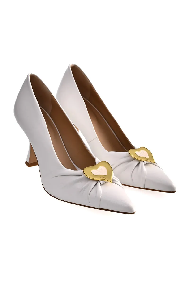 BETTY WHITE PUMPS