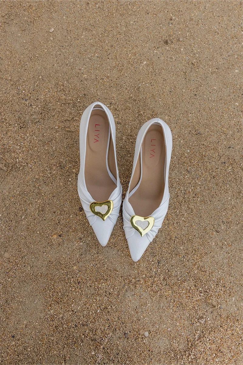 BETTY WHITE PUMPS