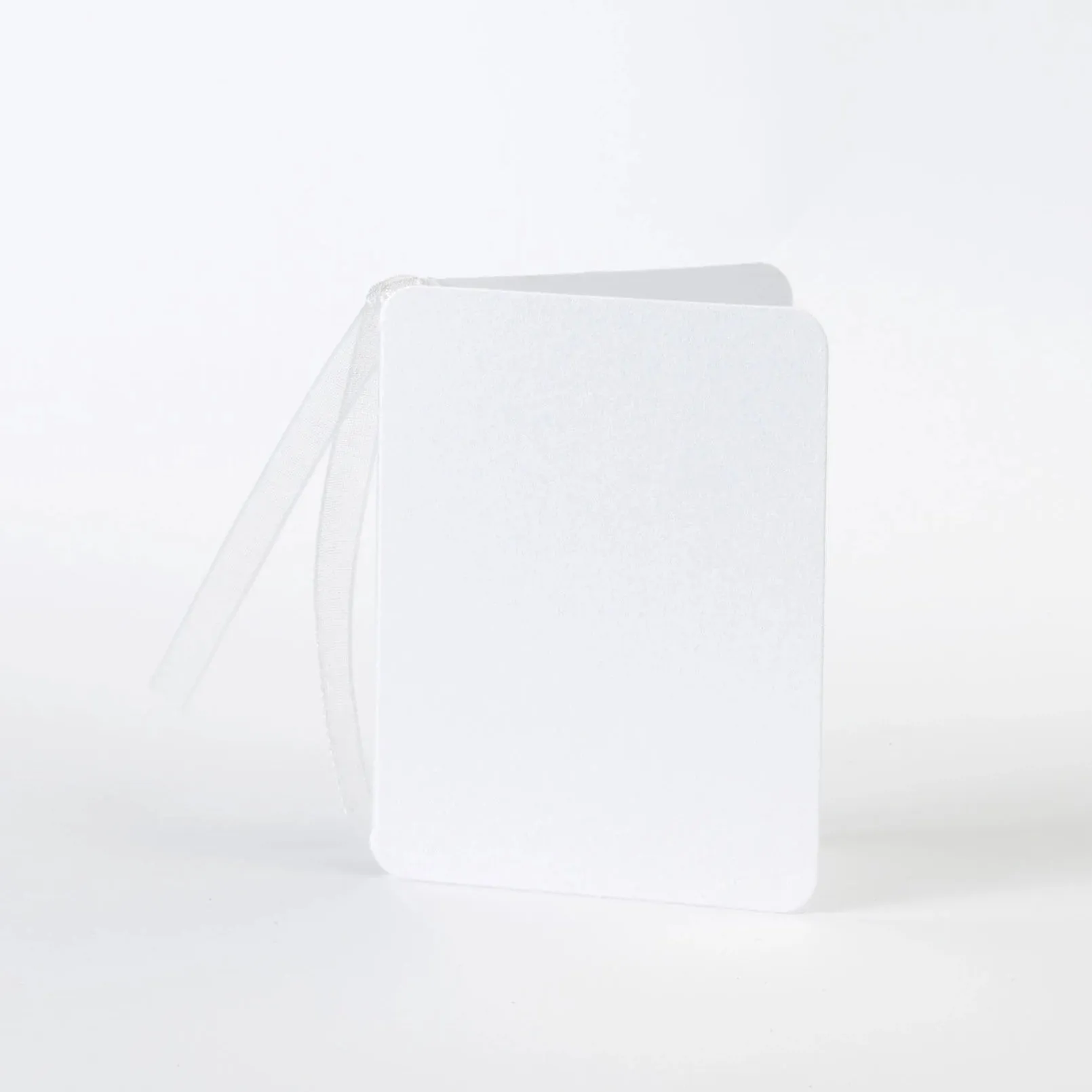 Luxury Pearl White Gift Tags (25)