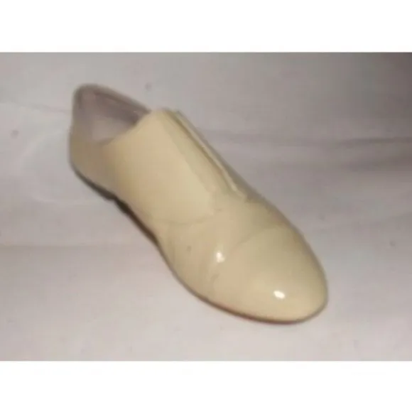 Tsubo Light Beige Pale Yellow Patent Loafer