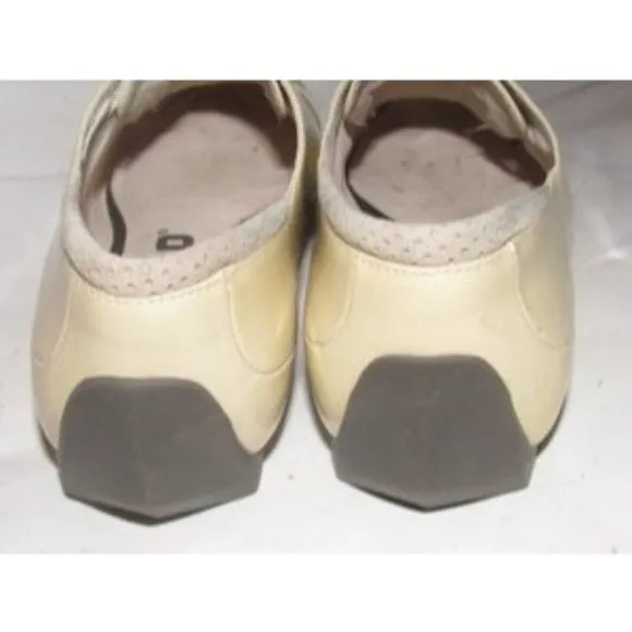 Tsubo Light Beige Pale Yellow Patent Loafer