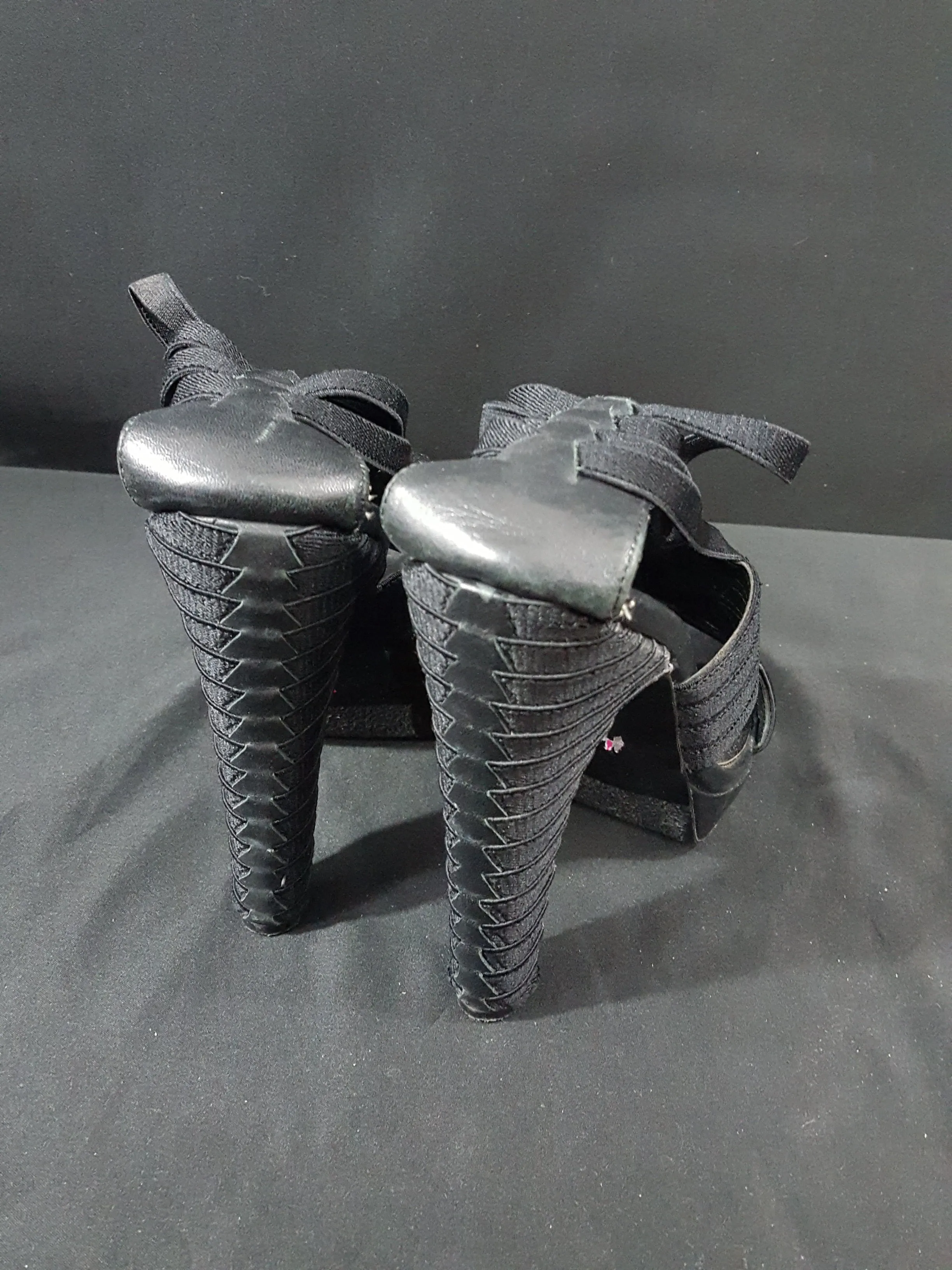 United Nude Elastic Tangle Hi Sandals sz. 39