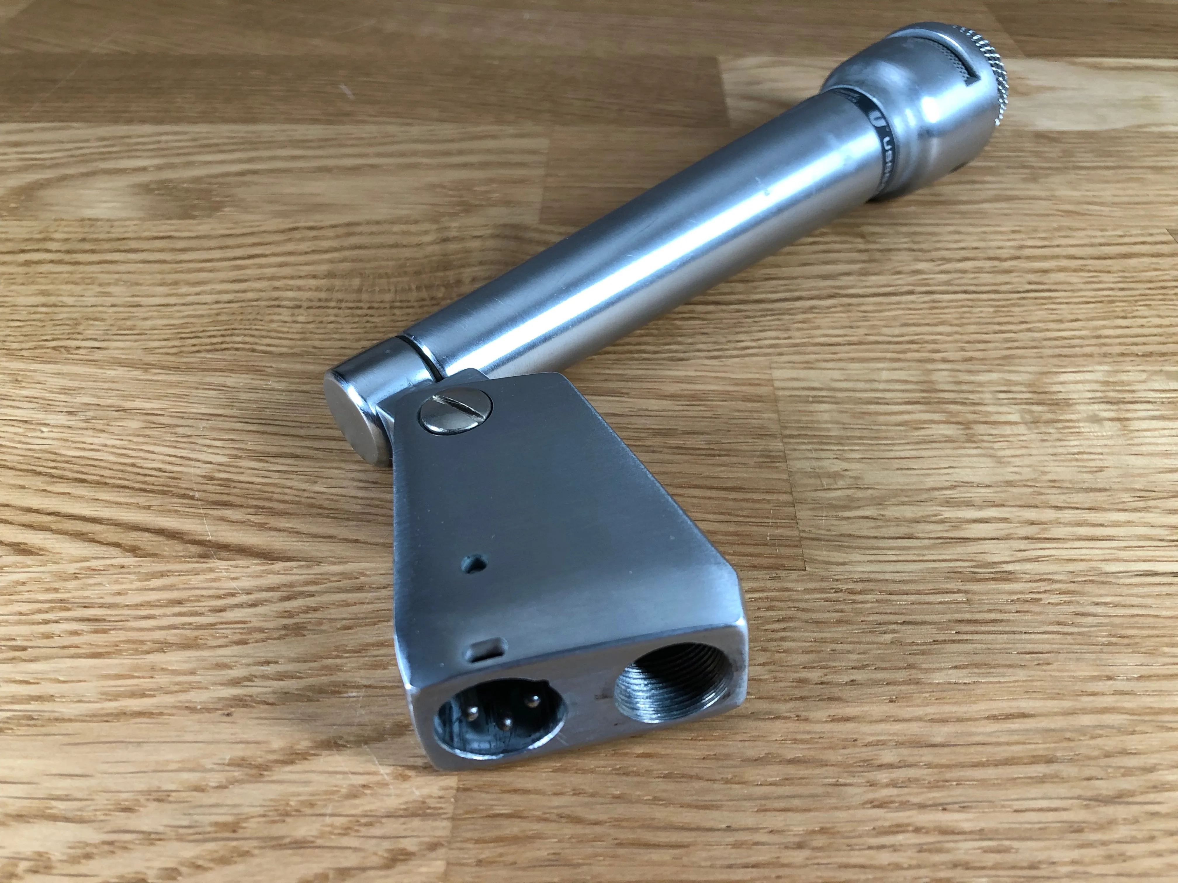 University Sound US664A / 664A Dynamic Microphone