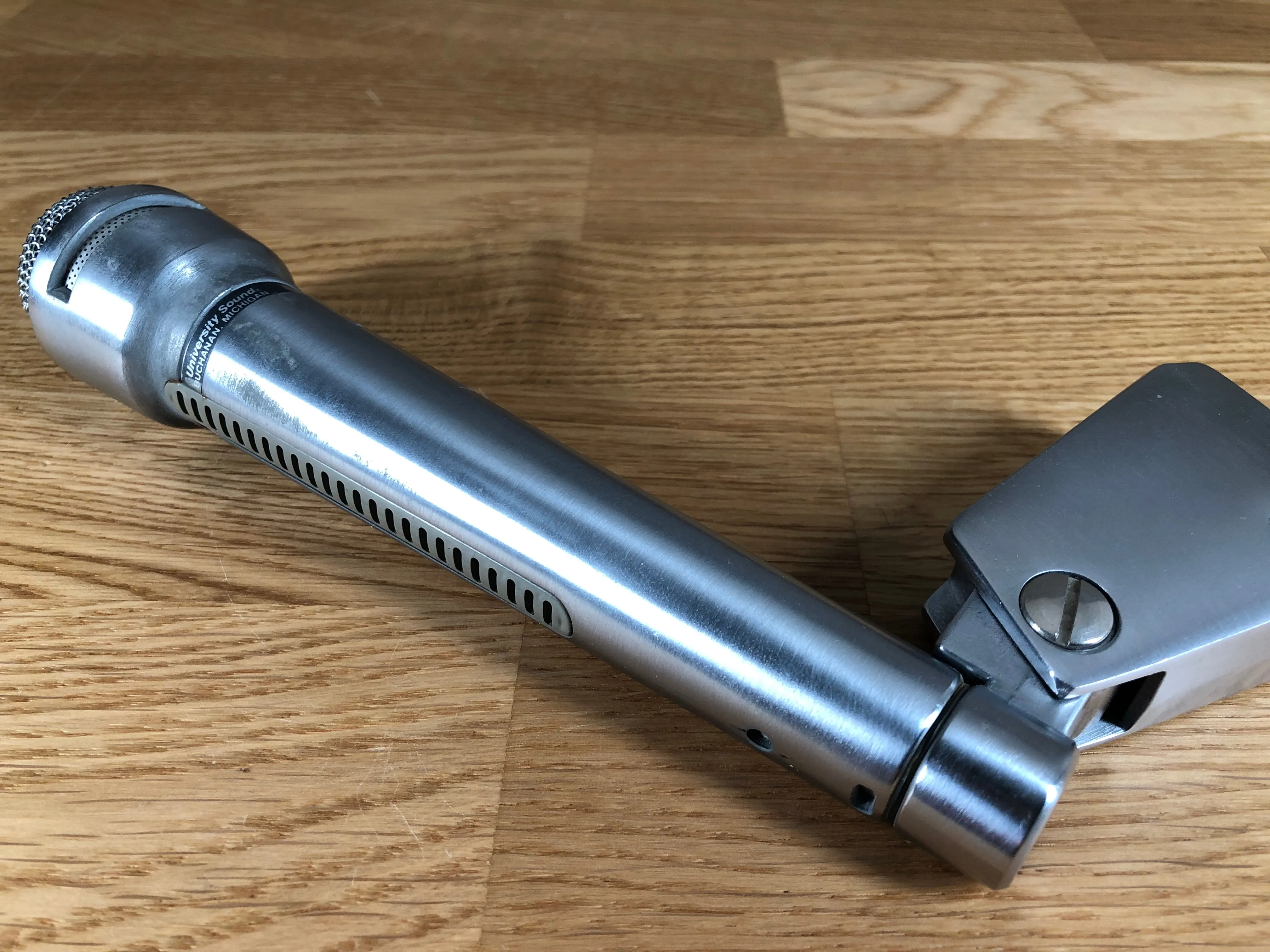 University Sound US664A / 664A Dynamic Microphone